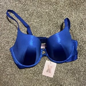 Brand-new never worn Savage x Fenty microfiber tshirt 38D bra (shimmery blue!)